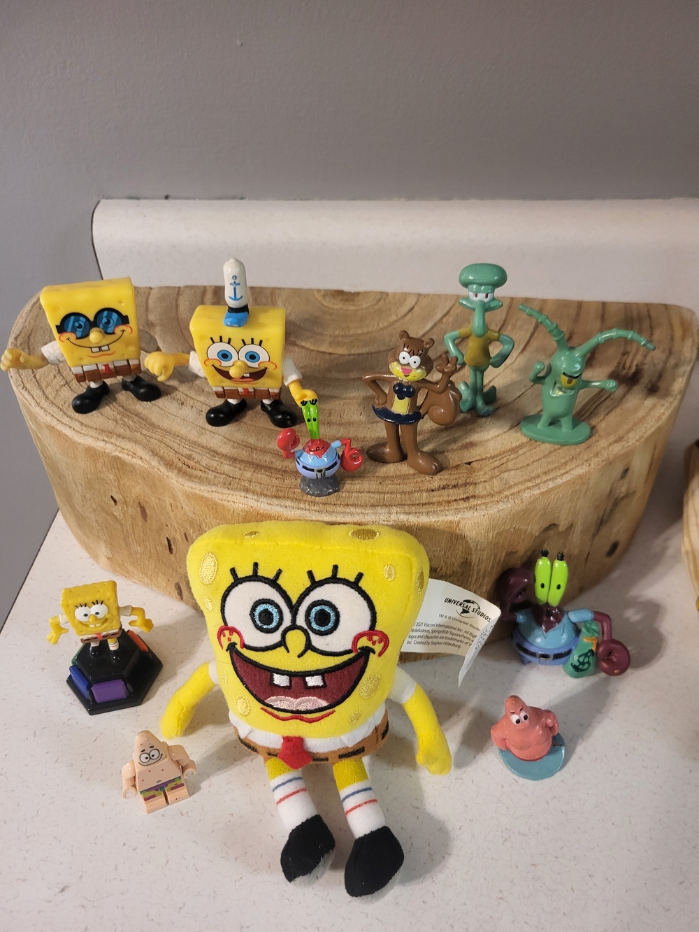 Nickelodeon SpongeBob SquarePants Yellow Plush and Character Figure Lot